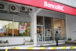 Banco assaltado à mão armada