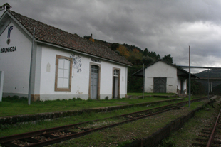 População tem esperança que as estações não tenham chegado ao fim da linha