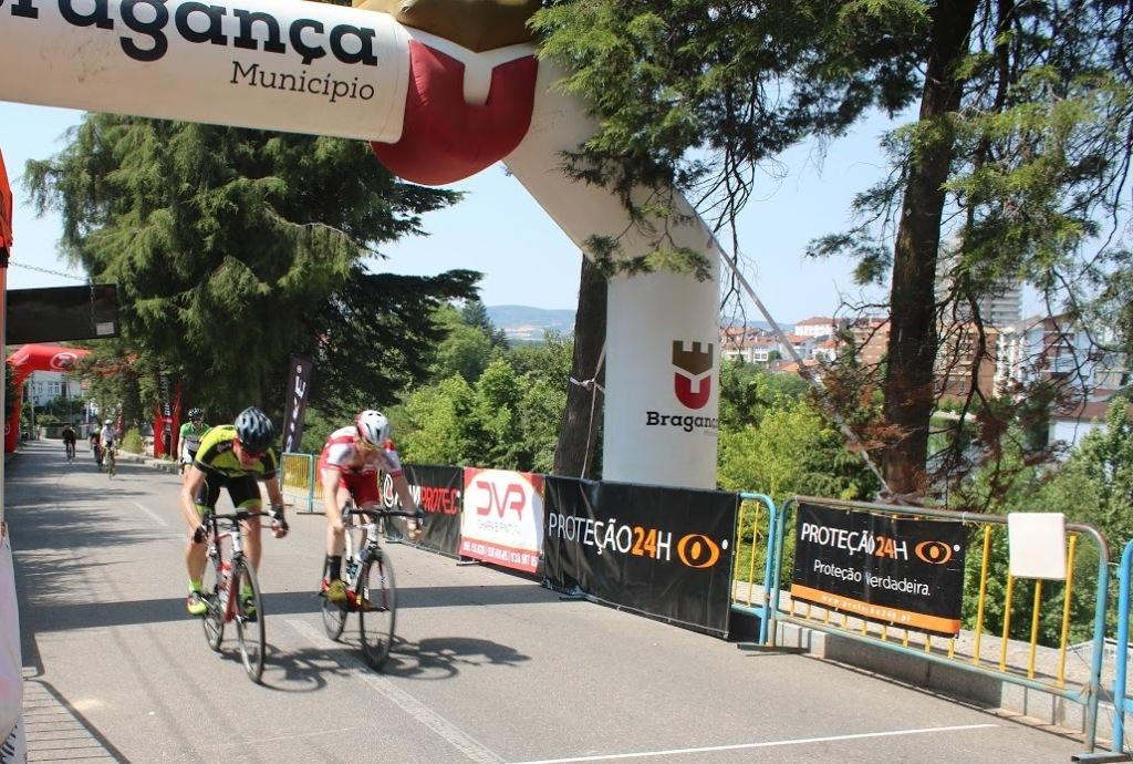 Tiago Neto vence “6 Horas de Bragança” e conquista título em Master 30
