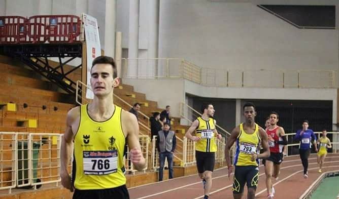 João Melgo garante passagem aos nacionais de pista coberta