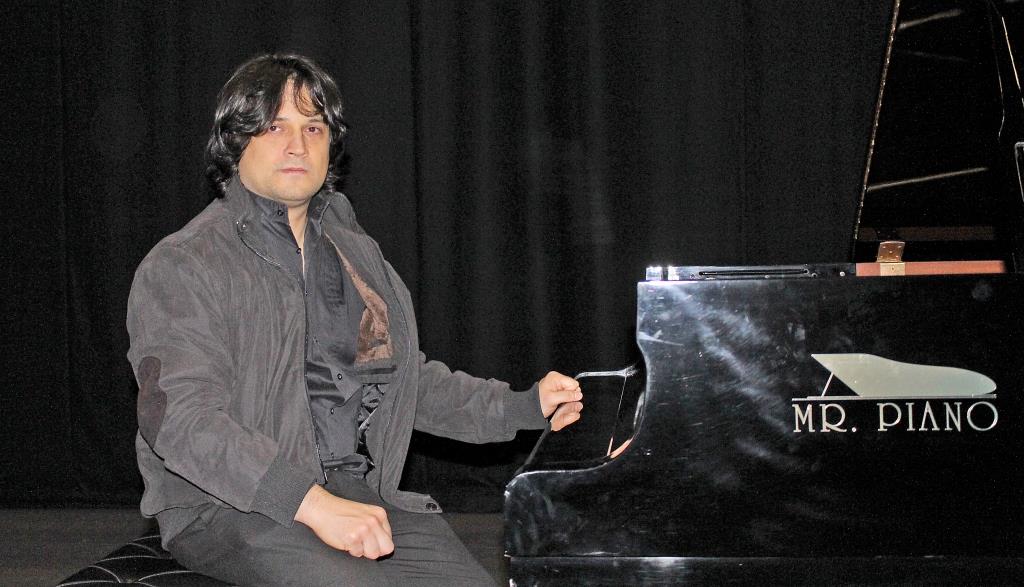 Concerto de Domingos António no Teatro Municipal de Bragança