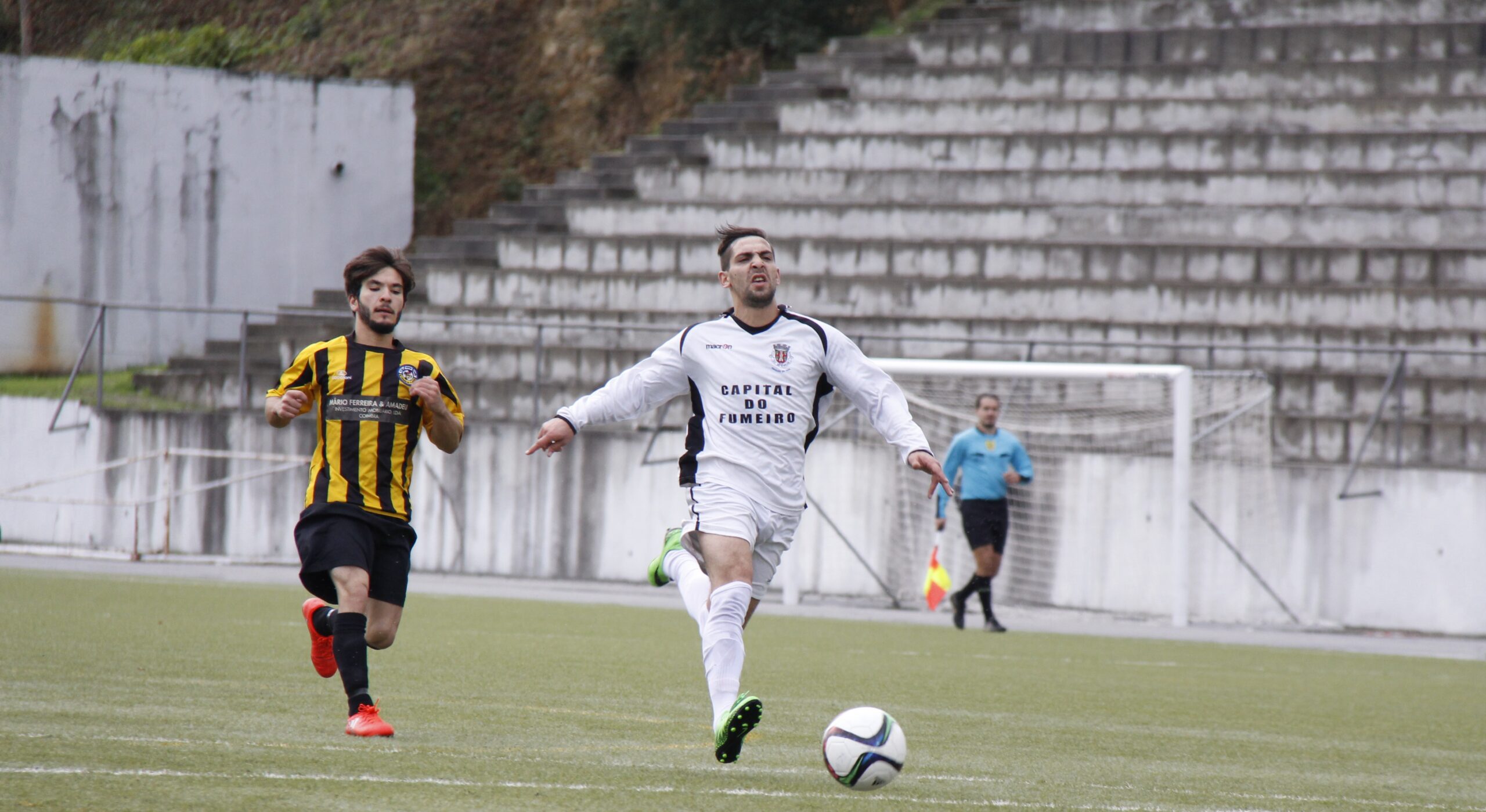 Paulinho faz bis e assume liderança da lista de melhores marcadores