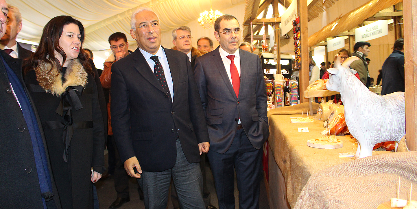 António Costa defendeu em Vinhais que descentralização promove desenvolvimento