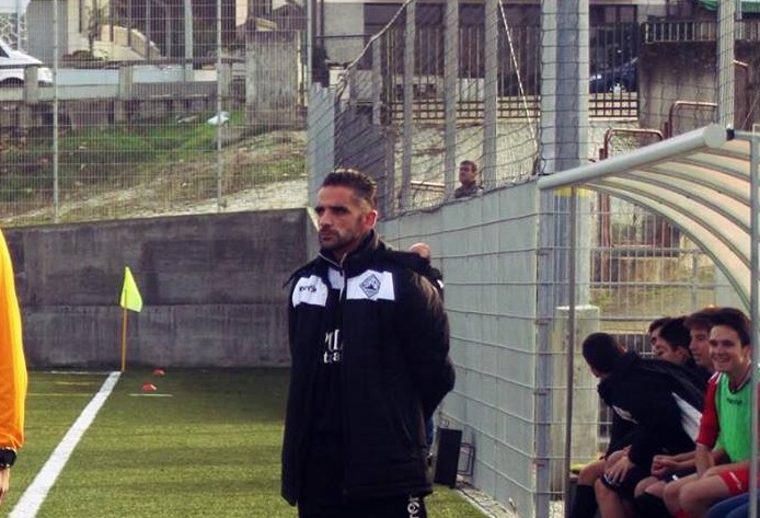 Borges destaca polivalência de John e experiência de Corunha