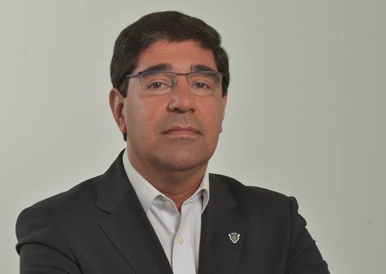 “Não sou uma pessoa de sorrisos mas sou de compromissos, seriedade e muito trabalho”