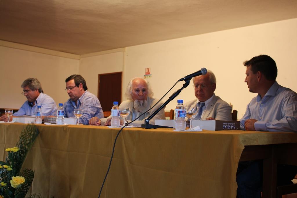 Cravo edita monografia sobre Salselas