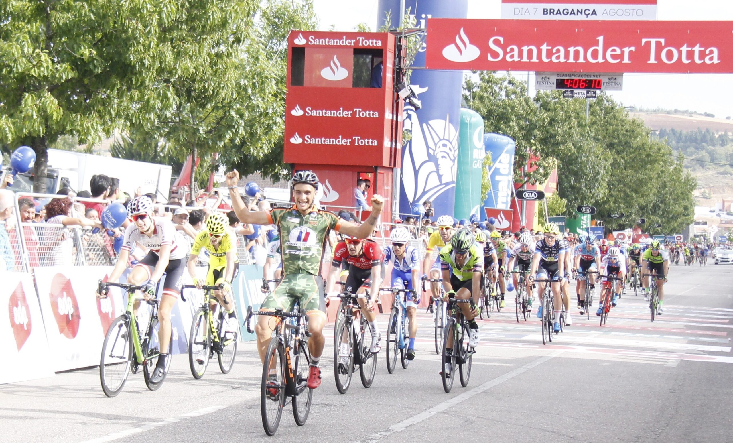 Vitória em francês na chegada da Volta a Bragança