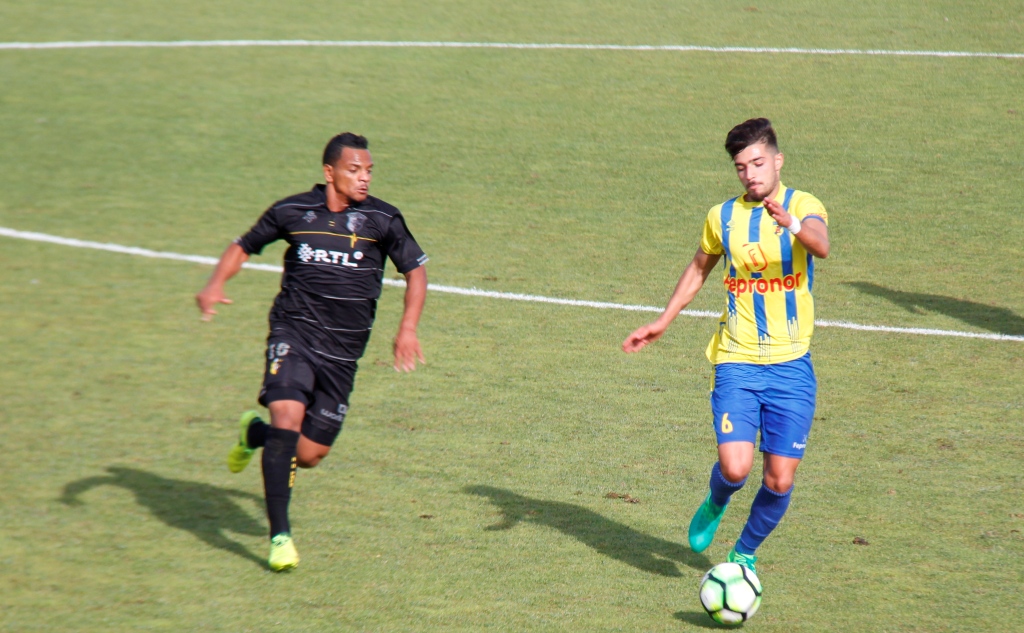 Derrota caseira faz soar o alarme