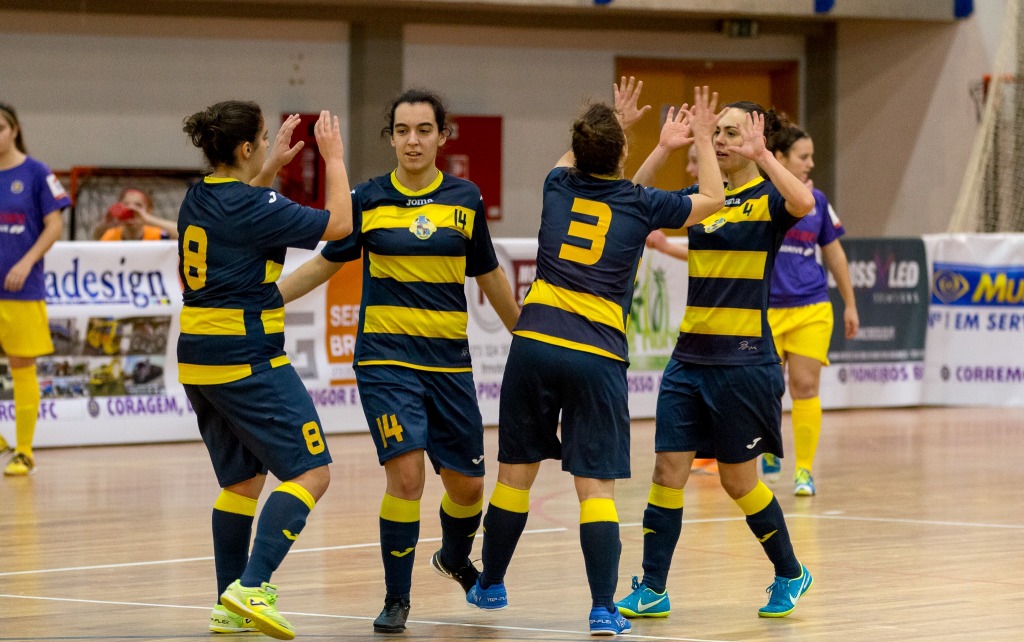 Santo Cristo em vantagem na final do play-off