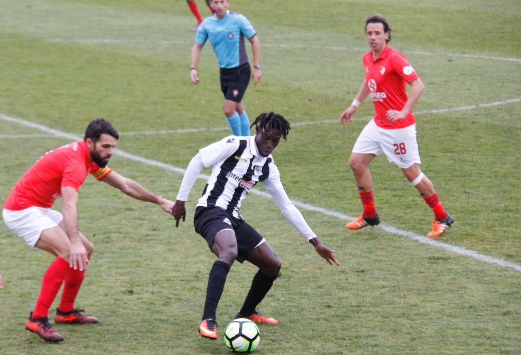 Mirandela vence e chega-se aos lugares cimeiros