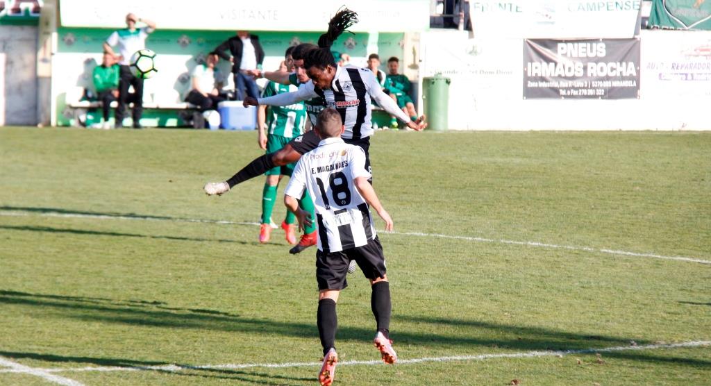 Vitória tranquila construída na primeira metade