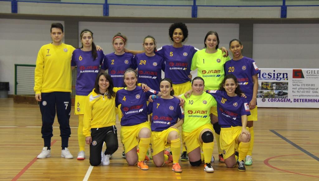 Piso escorregadio aqueceu os ânimos e adiou as finais da Taça Distrital de Futsal