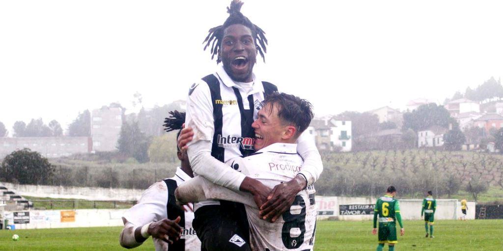 S.C. Mirandela mantém domínio caseiro