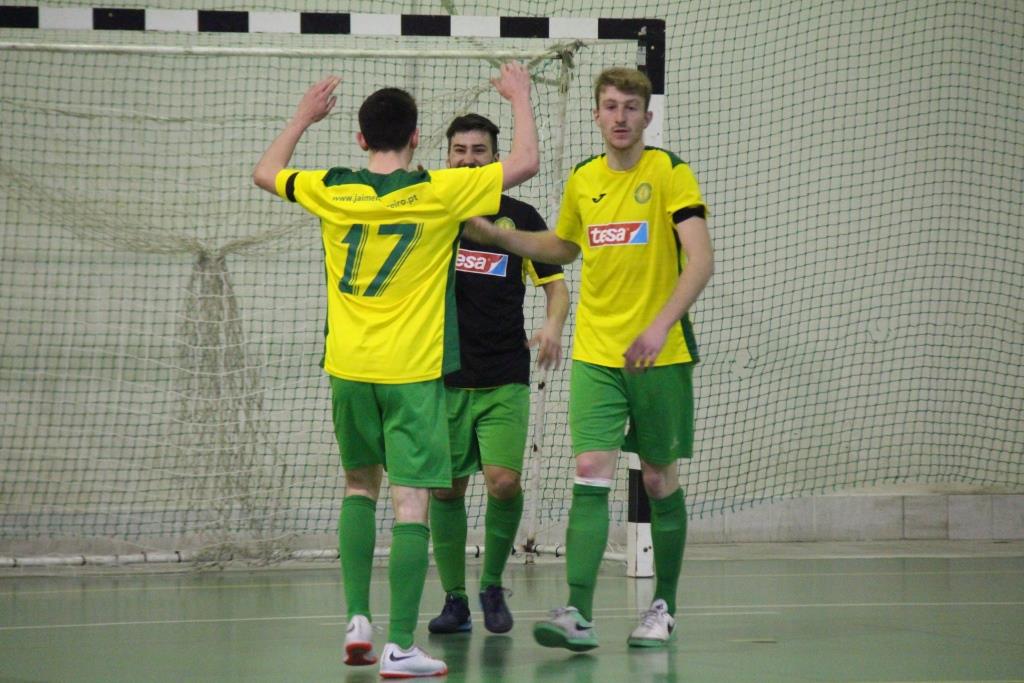 Macedense nas meias-finais do play-off do campeonato distrital de futsal