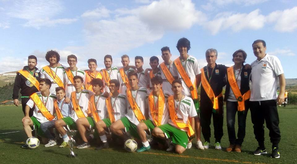 Cachão terminou a época em festa