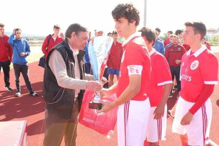 Joaquim Barros distinguido em quadrangular de futebol juvenil