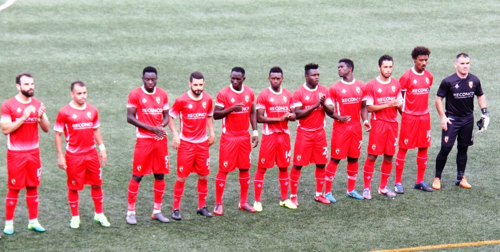 Dérbi transmontano equilibrado e com muita luta no meio campo