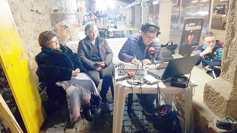 Na Feira do Pão de Caçarelhos (Vimioso) – O pão é rei e a gaita já é raínha