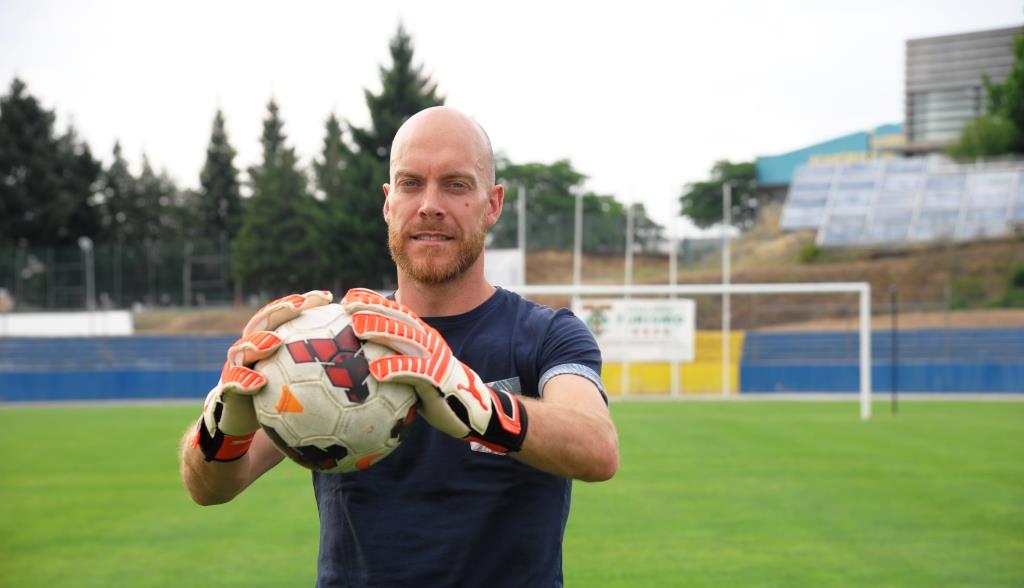 Ximena pendura as luvas e deixa uma baliza de recordações