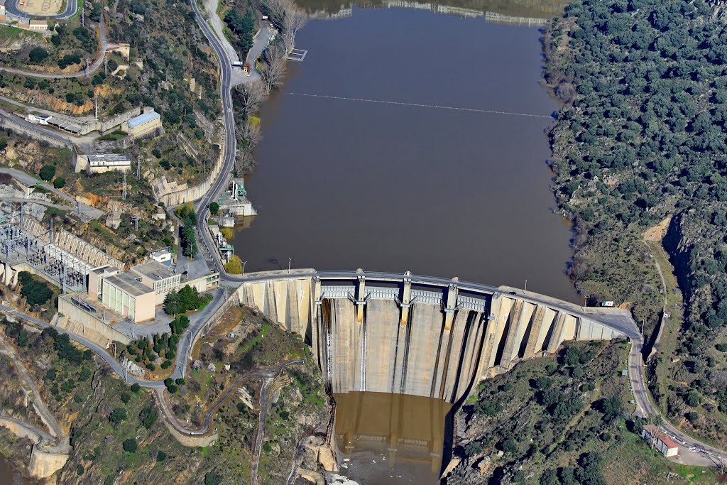 Venda das seis barragens do Douro continua sem parecer da APA