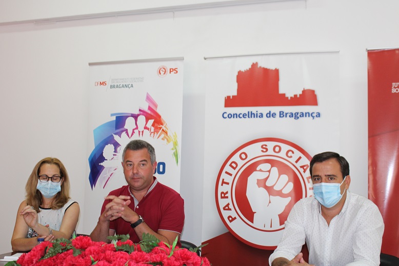 Vereadores do PS de Bragança continuam a alegar “conflito de interesses” do presidente da Assembleia Municipal