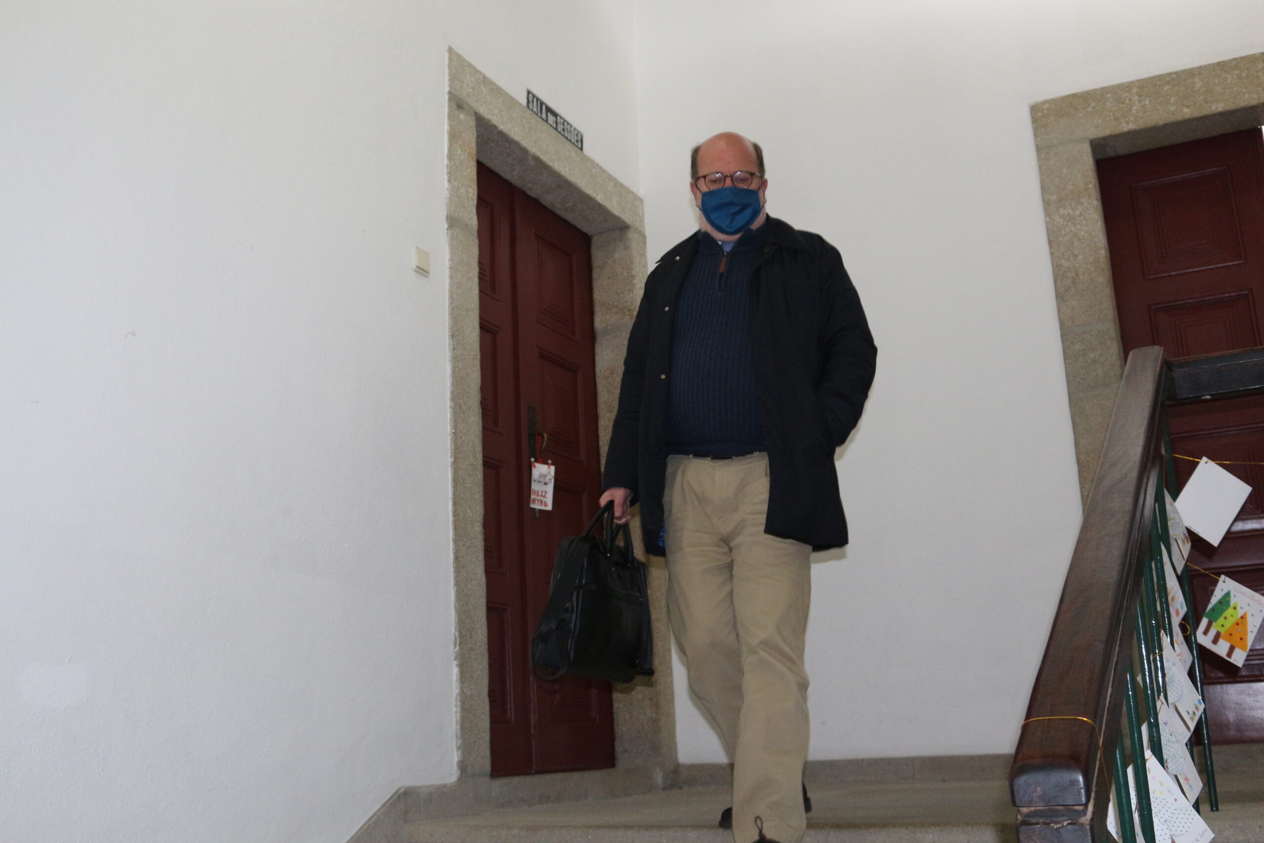 Ministro garante que se forem pagos impostos pela venda de barragens ficarão no território