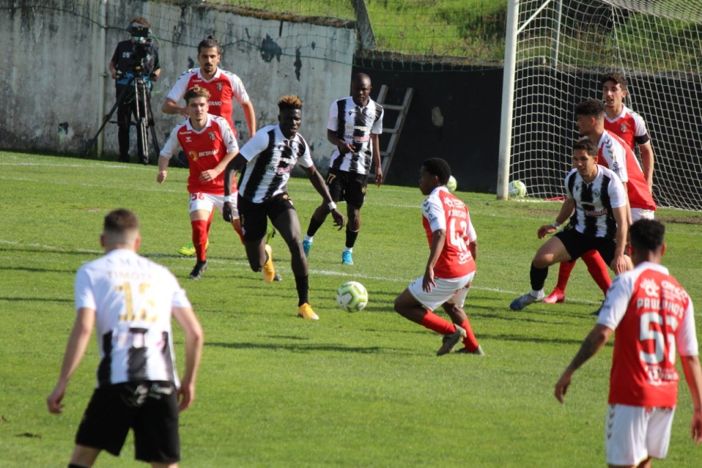 Mirandela sofre derrota caseira