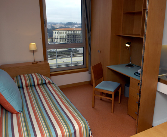 Governo pretende garantir alojamento gratuito a alunos do secundário deslocados