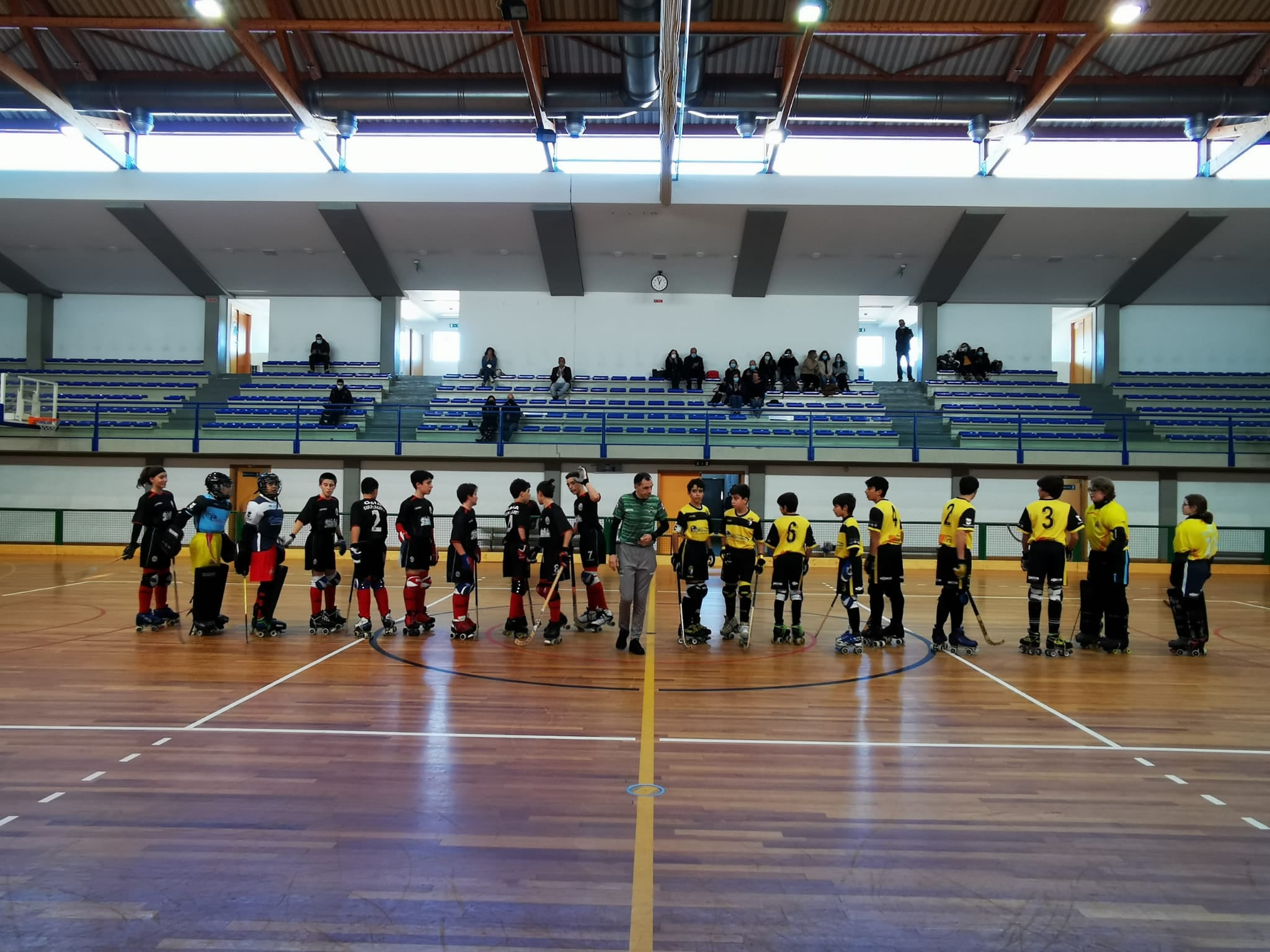 CAB soma triunfo caseiro em sub-13