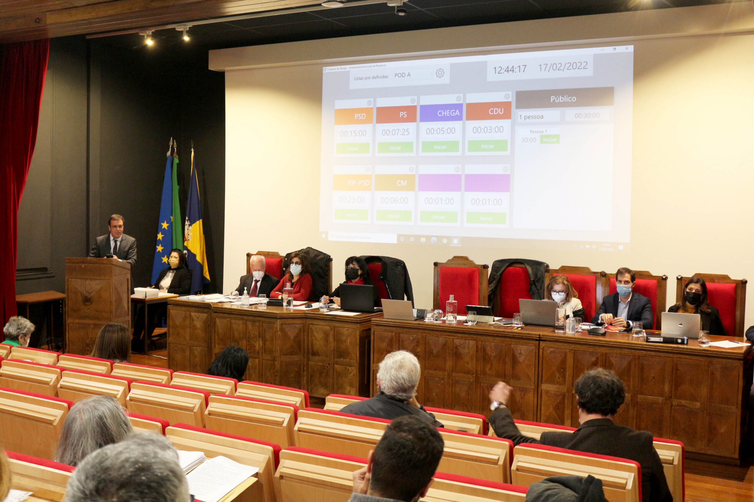 Assembleia Municipal de Bragança quer que Governo reduza preço dos combustíveis e electricidade