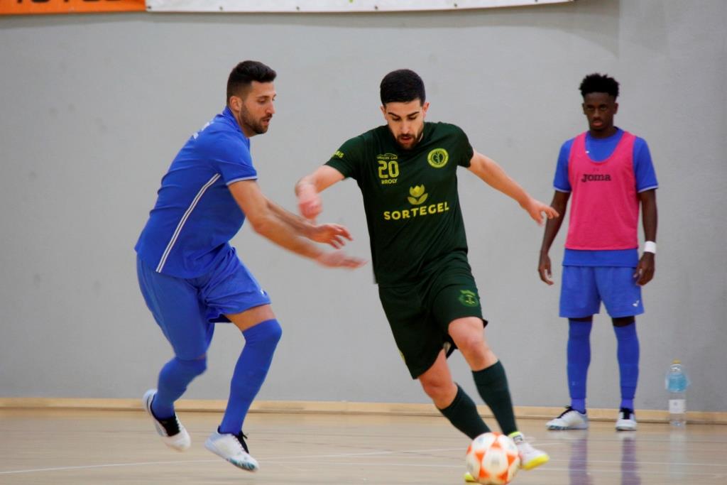 Eficácia azul impõe derrota ao Macedense