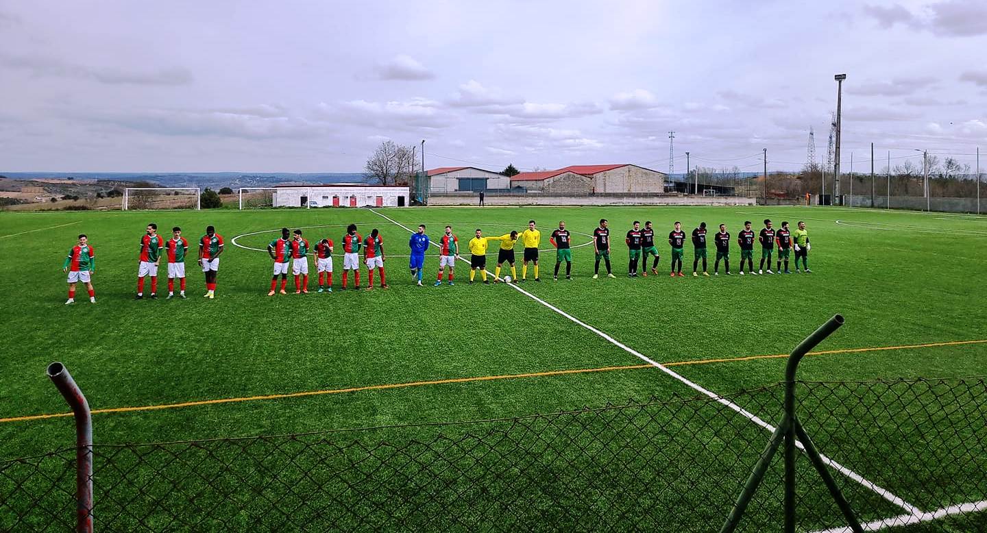 Sendim vence Carção num jogo que esteve parado 17 minutos por alegados insultos racistas