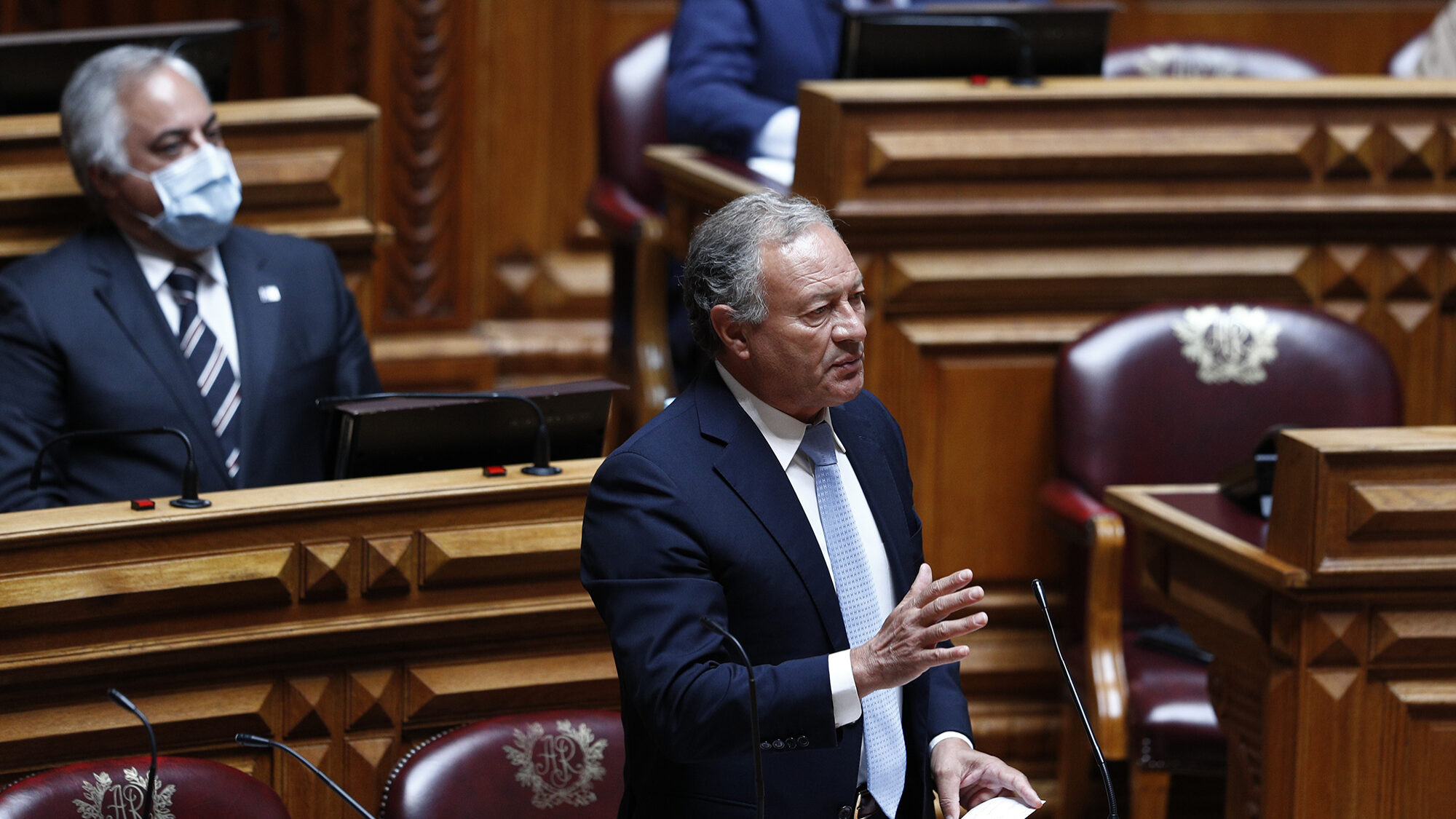 Adão Silva eleito vice-presidente da AR