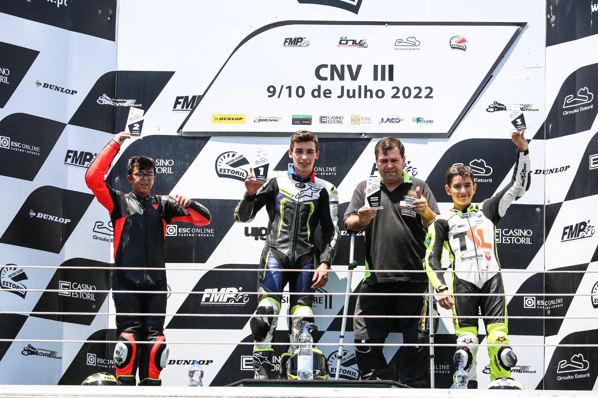 Tiago Rafael estreia-se no Autódromo do Estoril com um terceiro lugar