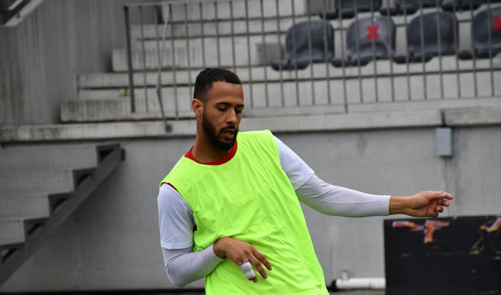 Djodje e Kiki reforçam defesa do F.C. Vinhais