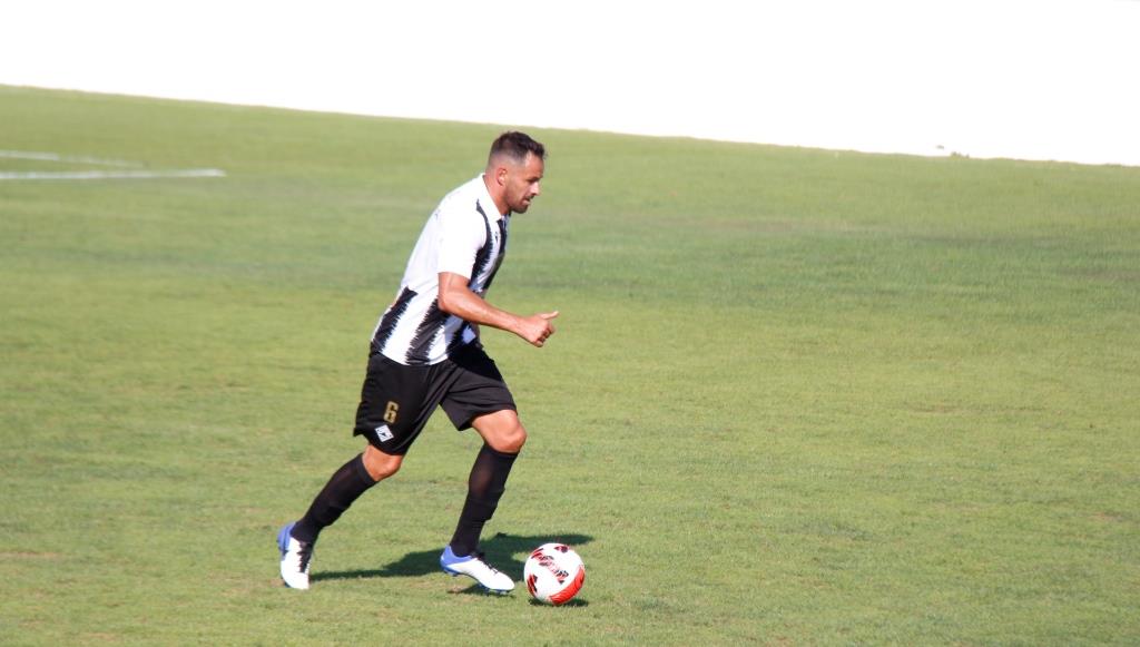 Corunha para o eixo da defesa do Macedo