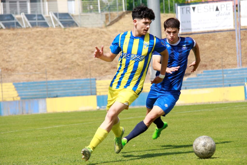 Empate caseiro adia festa do título