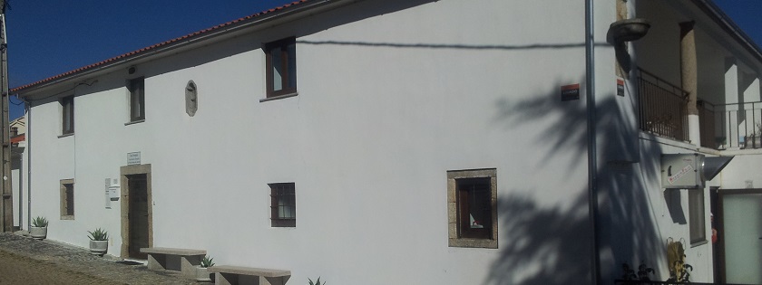 Antiga directora de lar em Rebordãos acusada de burlar 19 mil euros à instituição