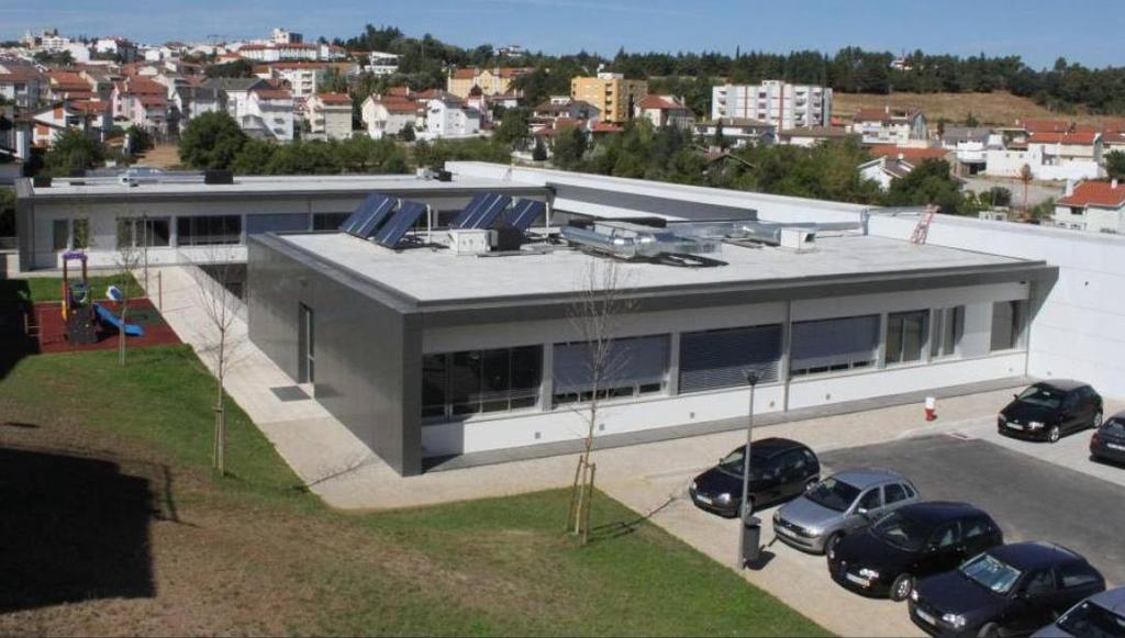 Greve dos professores e funcionários encerra escolas em Bragança