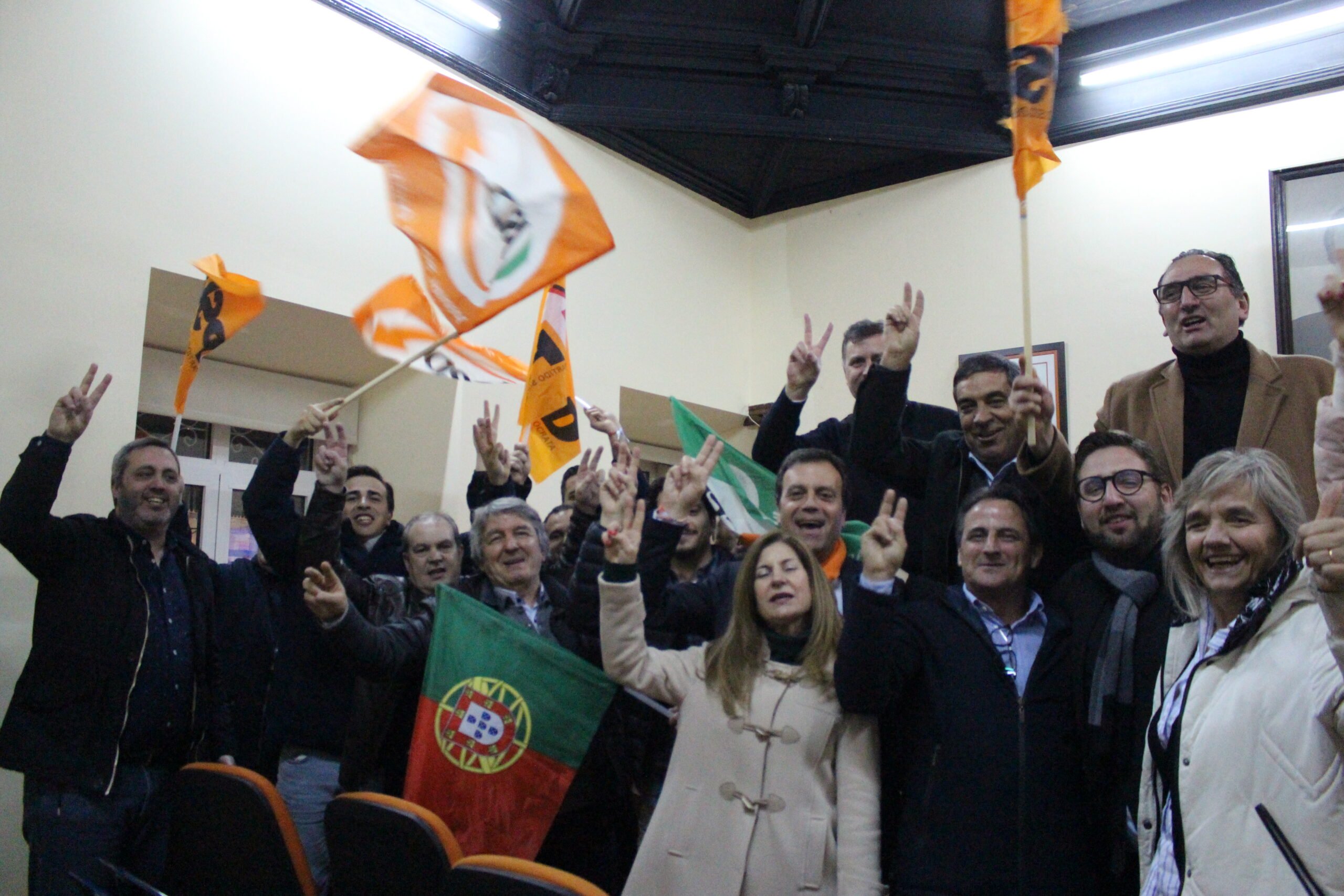 AD vence eleições e PSD recupera deputado perdido