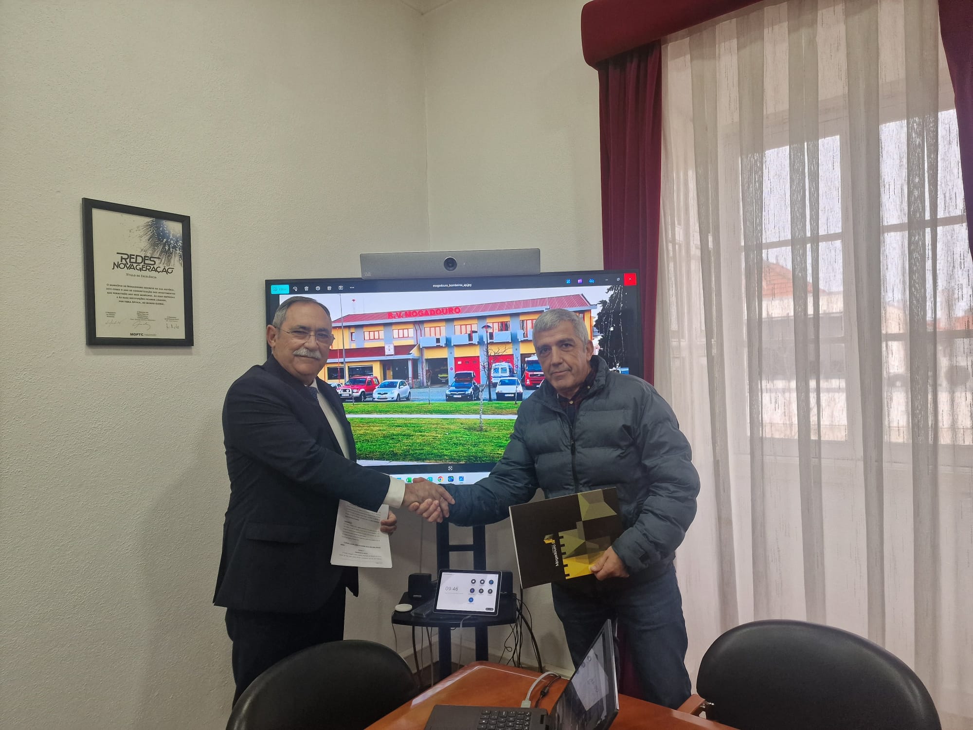 Câmara de Mogadouro cede terreno aos bombeiros para abrirem escola de formação e treino