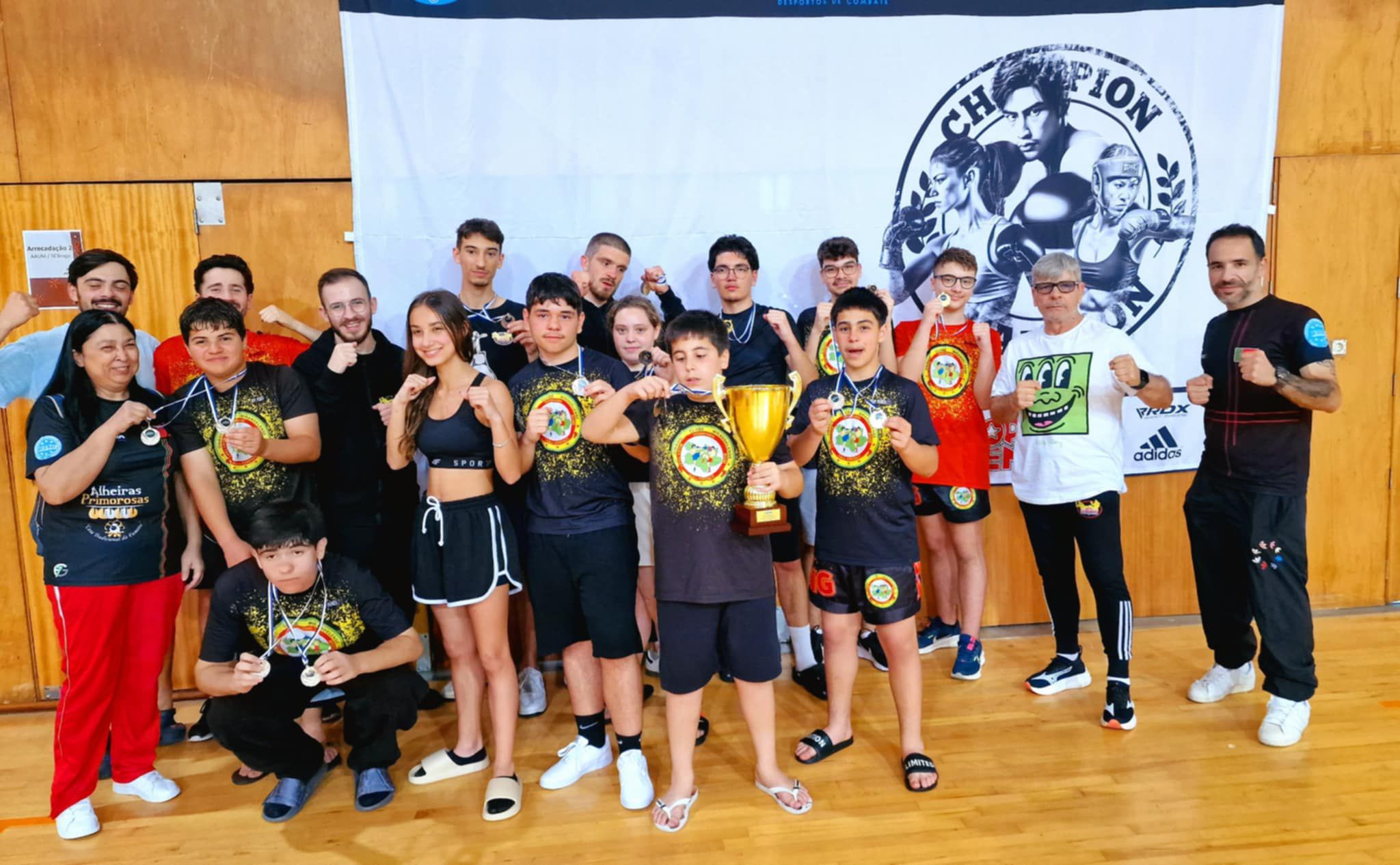 Ginásio Clube Mirandelense conquista 20 medalhas na III Fase da Liga FNKDA e estreia-se no Parakickboxing